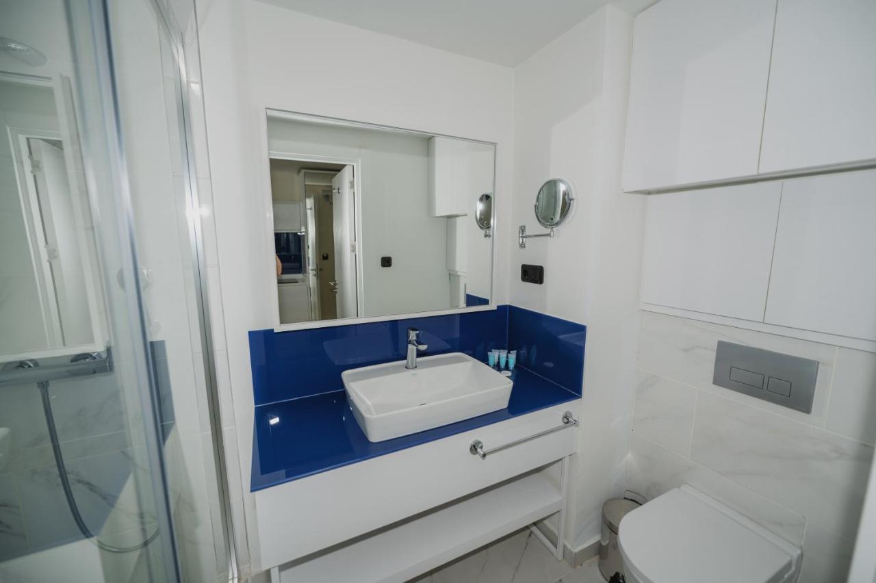 Blue Orbi City Hotel Batumi Ngoại thất bức ảnh
