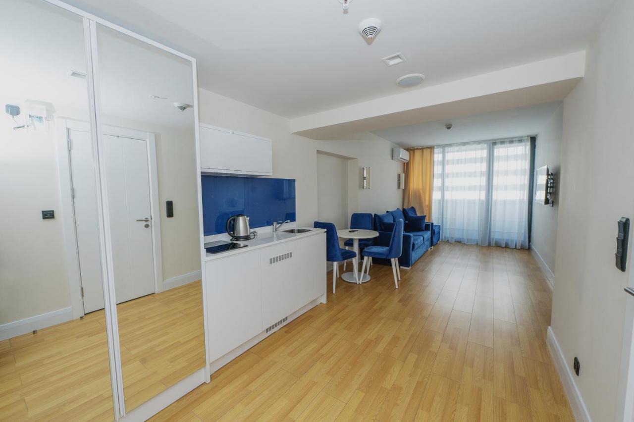 Blue Orbi City Hotel Batumi Ngoại thất bức ảnh