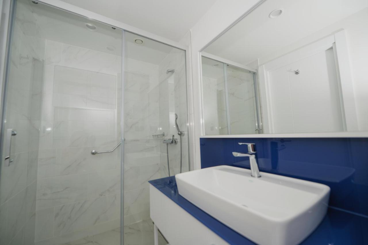 Blue Orbi City Hotel Batumi Ngoại thất bức ảnh