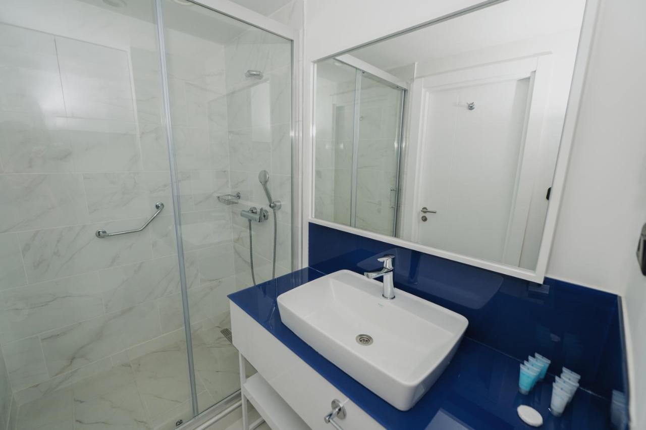 Blue Orbi City Hotel Batumi Ngoại thất bức ảnh
